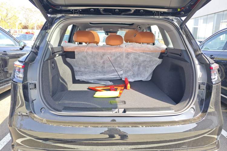 Used Hima H5 2025 Model Pure Electric Pro Trunk