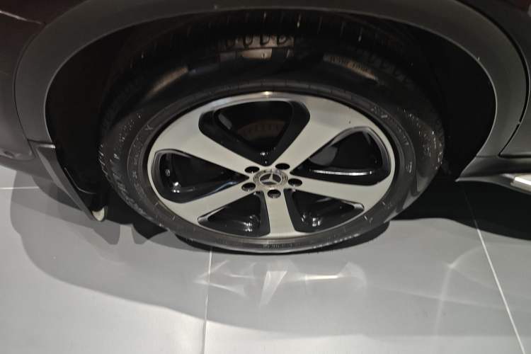 Used Mercedes-Benz GLC 2019 Facelift GLC 260 L 4MATIC Luxury Model