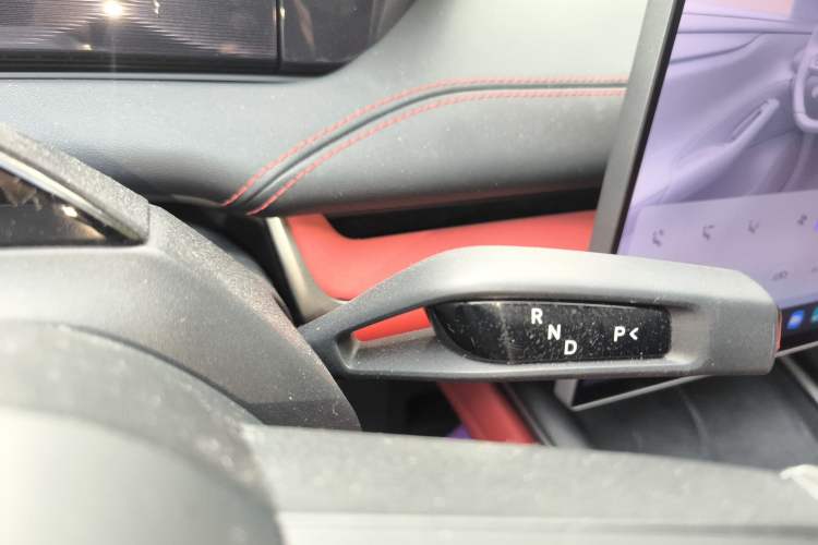 Used Xiaomi Auto SU7 2024 Four-Wheel Drive Ultra-Long Range Advanced Intelligent Driving Max Edition