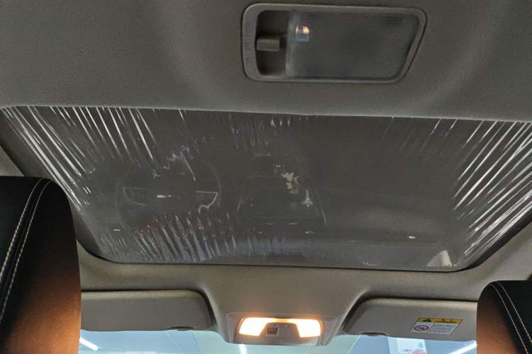 Used Venucia D60 2021 PLUS 1.6L XL CVT Yue Ling Edition Headliner