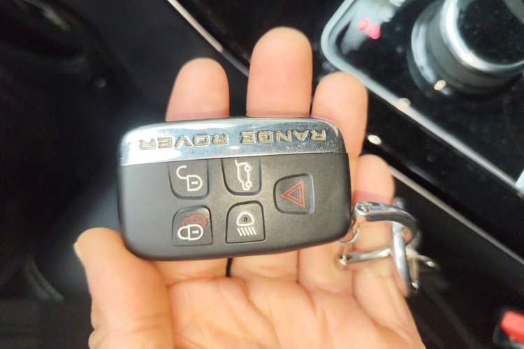 Used Land Rover Range Rover Velar 2020 P250 R-DYNAMIC S
