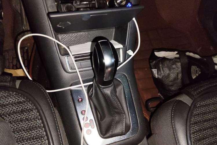 Used Volkswagen Tiguan 2015 1.8TSI Automatic Two-Wheel Drive Trend Edition Gear Lever