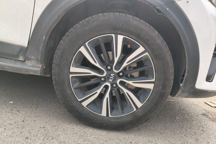 Used Kia kx1 Stonic 2021 1.4L CVT Fun & Sunroof Model
