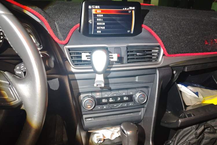 Used Mazda 3 Axela 2017 Hatchback 2.0L Automatic Luxury Model Emission Standard China V Audio And AC Panel