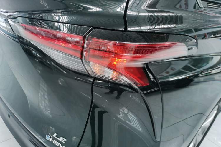 Used Toyota SIENNA 2024 2.5L Hybrid Comfort Edition