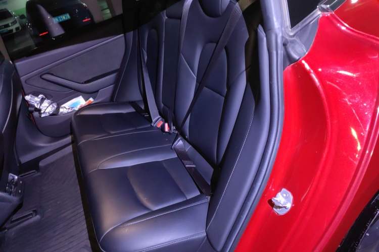 Used Tesla Model 3 2019 Long-Range Rear-Wheel-Drive Version
