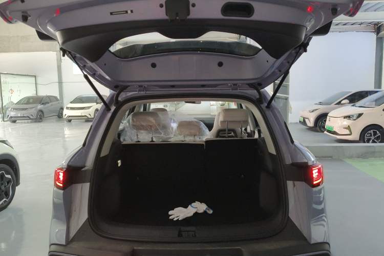 Used BYD Yuan UP 2025 Model 301KM Leading Version