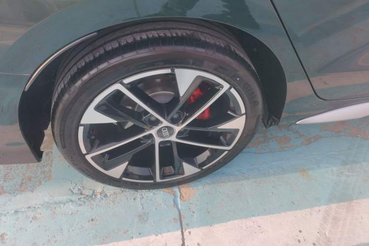 Used Audi A3 2025 A3L Limousine 35TFSI Prestige Edition Right Rear Wheel Hub