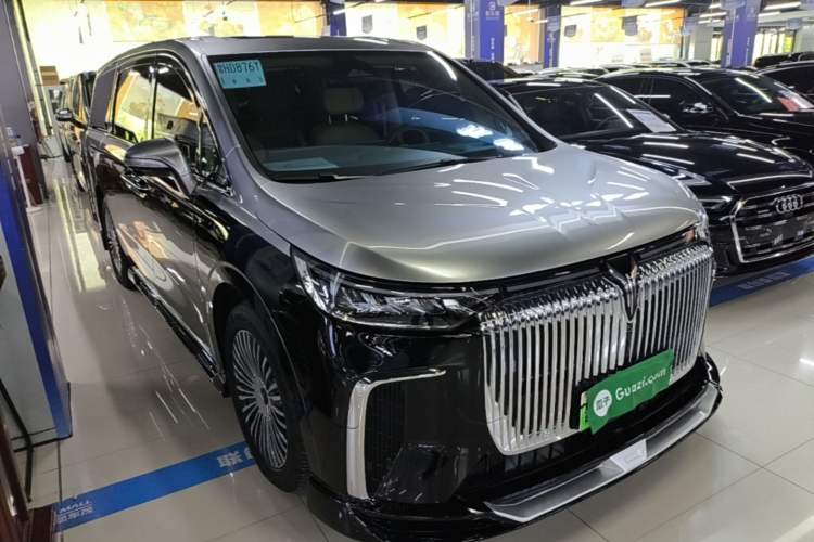 Used VOYAH Dream 2025 PHEV Four-Wheel Drive Prestige Kunpeng Edition
