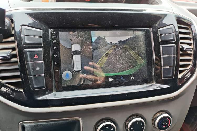 Used SAIC MAXUS Xintu V80 2019 2.5T Classic Version 6-Speed Manual – Aoyuntong Modified Long Wheelbase Mid-Height 7-Seater