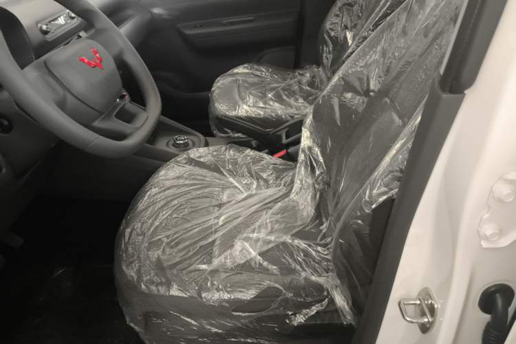 Used Wuling Hongguang New Energy 2024 All-Electric Model 300KM Practical Version
