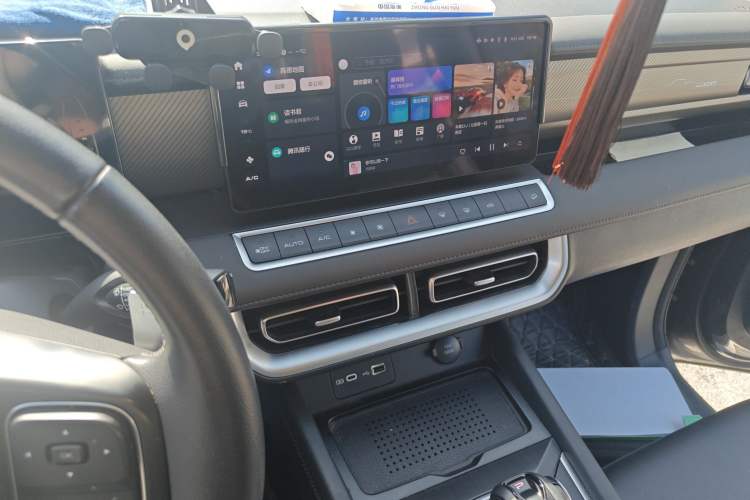 Used Great Wall Poer 2023 2.0T Passenger Version Automatic Diesel 4x4 Comfort Trim – GW4D20M
