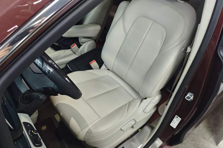 Used Buick GL8 2022 ES Landtrek 653T Comfort Edition