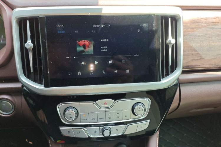 Used Great Wall Poer 2021 2.0T Global Version Automatic Gasoline 4x4 Prestige Standard Box with Trailer Capability GW4C20B