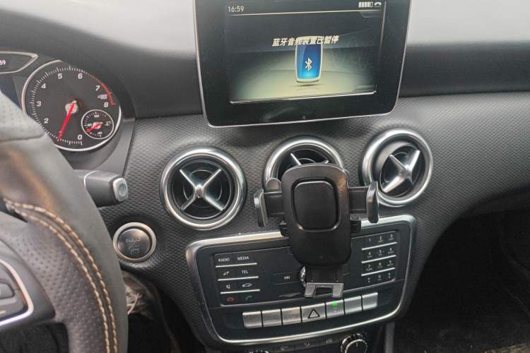 Used Mercedes-Benz A-Class 2016 A 180 Audio And AC Panel