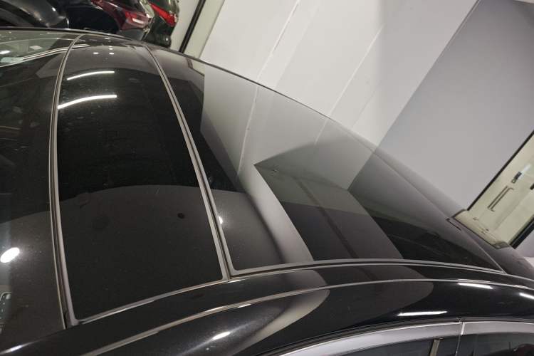 Used Mercedes-Benz E-Class New Energy 2022 Second Facelift E 350 e L Plug-in Hybrid Sedan Roof