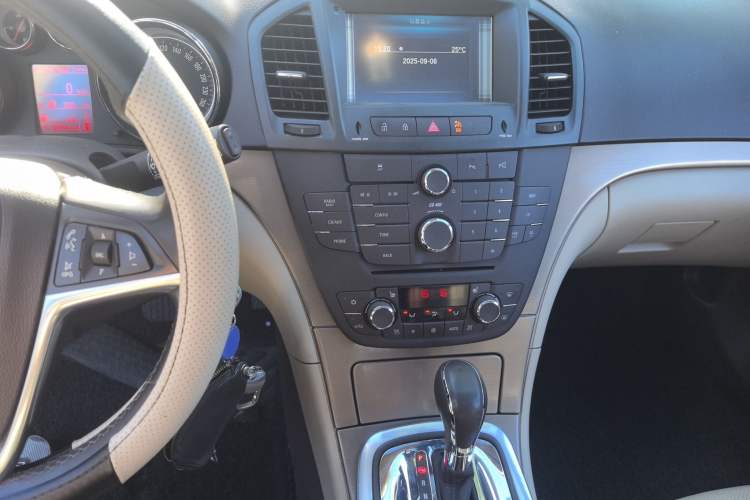 Used Opel Insignia 2013 2.0T Two-Wheel-Drive Luxury Version