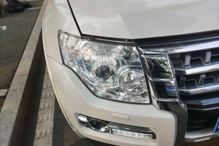 Used Mitsubishi Pajero 2020 3.0L Automatic Standard Edition
