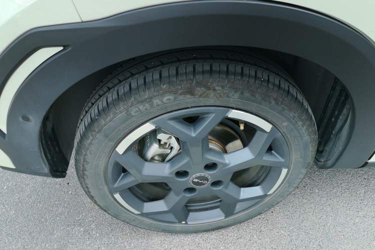 Used BYD Seagull 2025 Smart Drive Version 305 km Freedom Edition Right Rear Wheel Hub