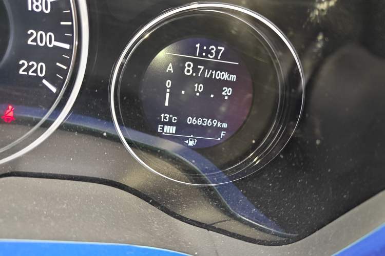 Used Honda Vezel 2015 1.8L CVT 2WD Luxury Model
