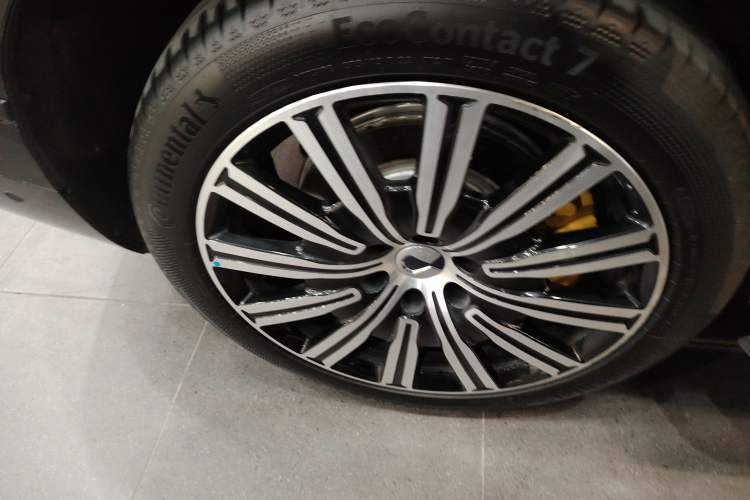 Used Denza N9 2025 Flagship Model
