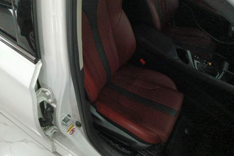 Used CHANGAN Eado 2021 PLUS Blue Whale NE 1.4T GDI DCT Prestige Model Right Front Seat