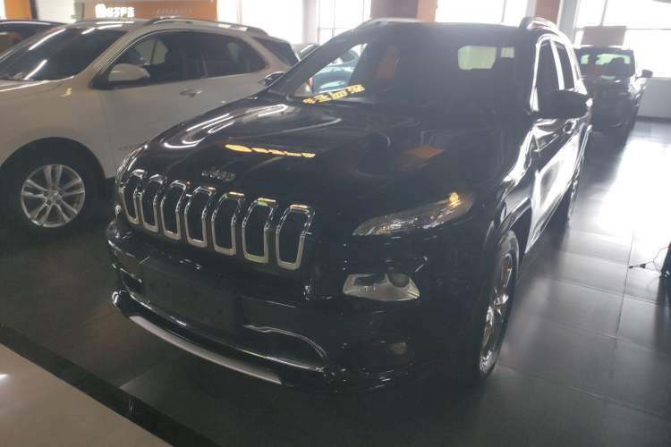Used Jeep Cherokee 2017 2.4L Superior Edition