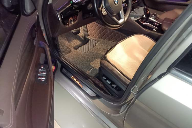 Used BMW 5 Series New Energy 2020 Mileage Upgrade Version 530Le Pioneer Edition
