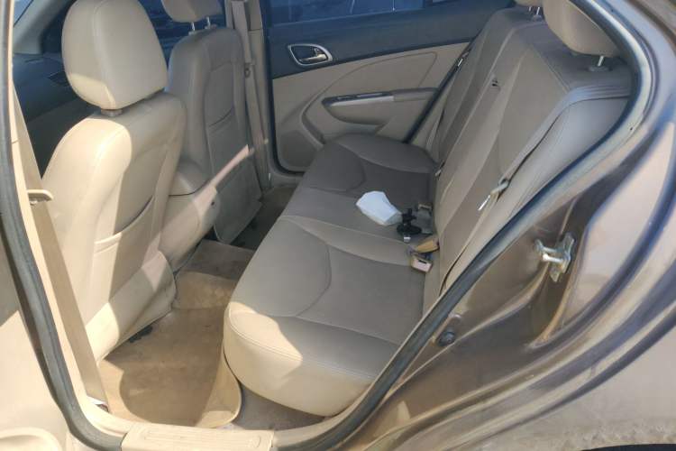 Used Baojun 630 2014 1.5L manual Comfort trim level