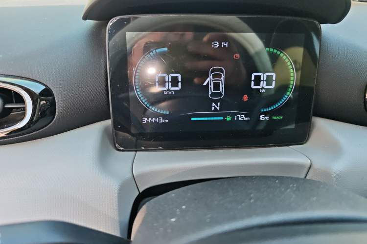 Used Leapmotor T03 2022 Hometown Jade Edition Odometer Close Up