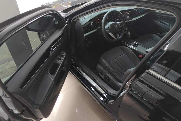 Used Volkswagen Passat 2026 Model, Outstanding 380TSI Xingkong Longteng Edition Driver Seat