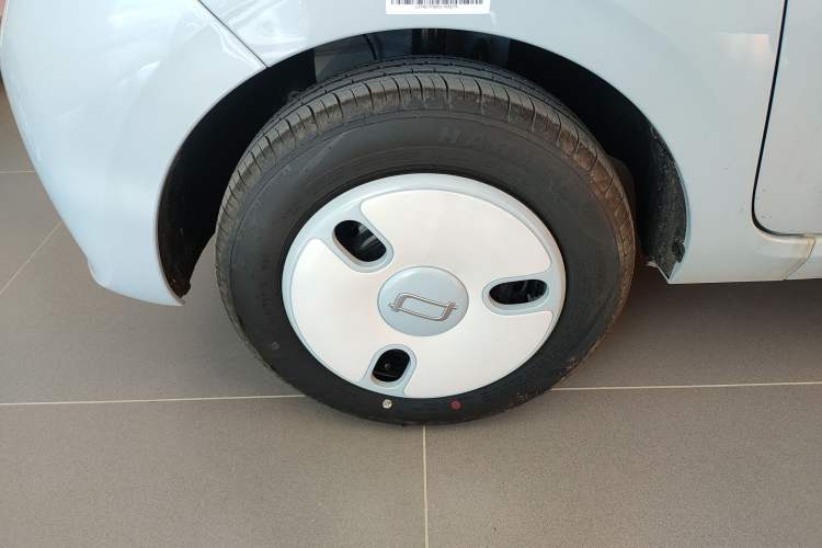 Used Bestune Pony 2026 222km Colorful Horse Left Front Wheel Hub