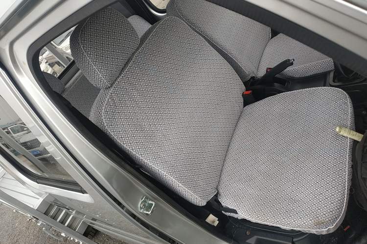 Used Dongfeng Xiaokang D52 2019 1.5L Revised Base Version with Dual Rear Wheels National Emission Standard VI DK15
