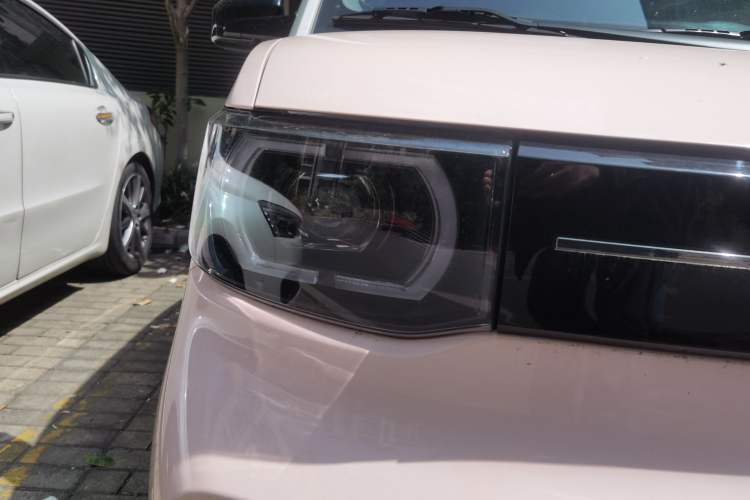 Used Wuling Hongguang MINIEV 2022 Macaron Premium Model – Lithium Iron Phosphate