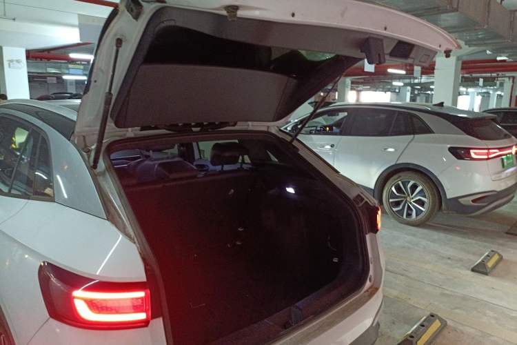 Used Volkswagen ID.4 X 2022 Pure Smart Edition Trunk