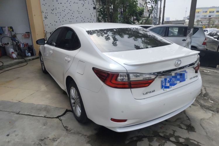 Used Lexus ES 2016 200 Midnight Special Limited Edition
