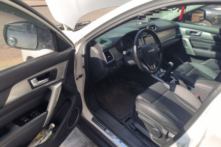 Used Haval H2 2017 Red-Label 1.5T Manual Two-Wheel-Drive Elite Model
