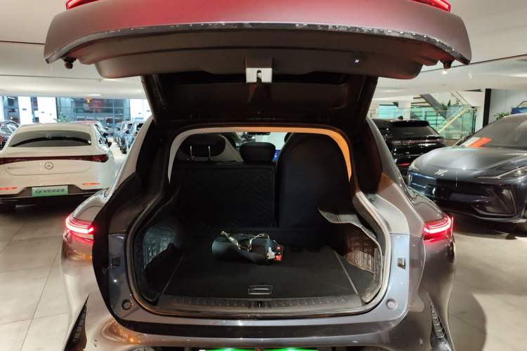 Used IM LS7 2023 100kWh Lux Rear-Drive Version