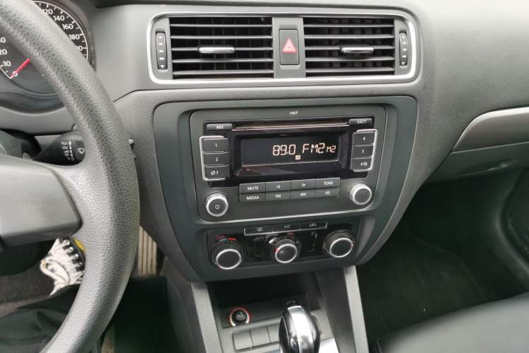 Used Volkswagen Sagitar 2012 1.6L Automatic Fashion Edition
