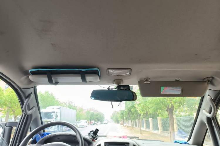 Used FORTHING Lingzhi 2013 V3 1.5L 7-Seater Luxury Model
