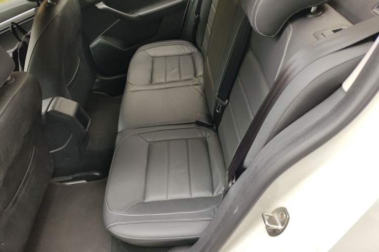 Used Volkswagen Lavida 2015 1.6L Manual Comfort Edition