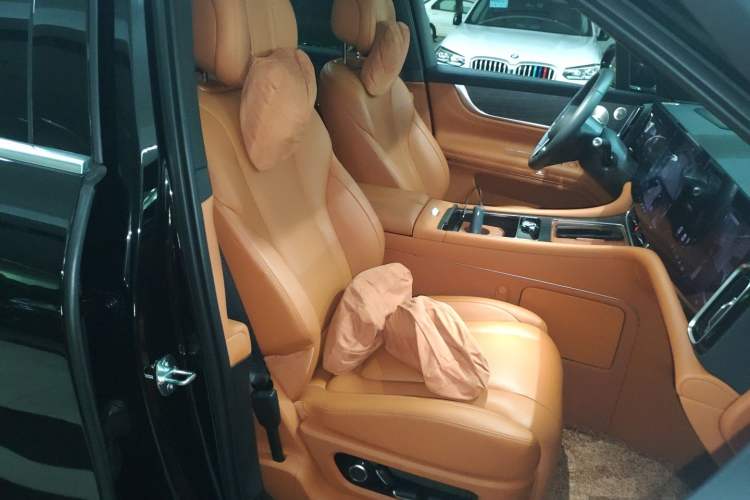 Used Hima AITO M9 2024 Range-Extended Ultra Version 42 kWh 6-Seater Model Right Front Seat