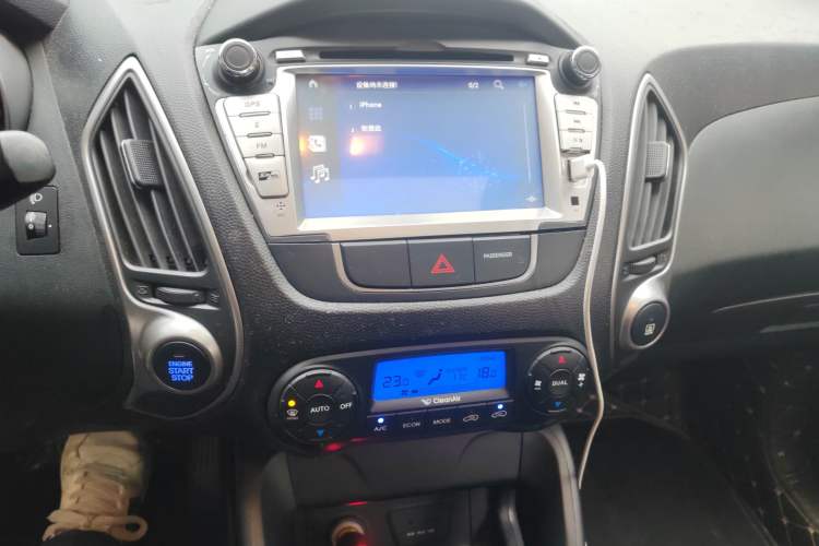 Used Hyundai ix35 2013 2.0L Automatic Two-Wheel Drive Smart GLS China IV Standard