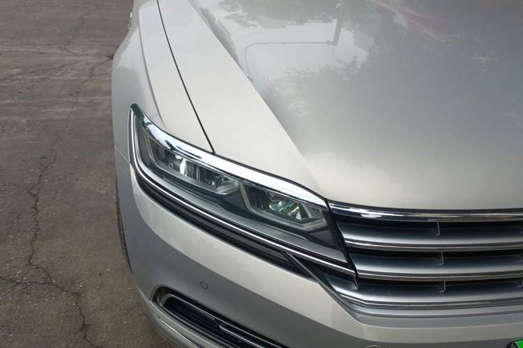 Used Volkswagen Phideon 2019 380TSI Two-Wheel Drive Business Edition China VI Standard