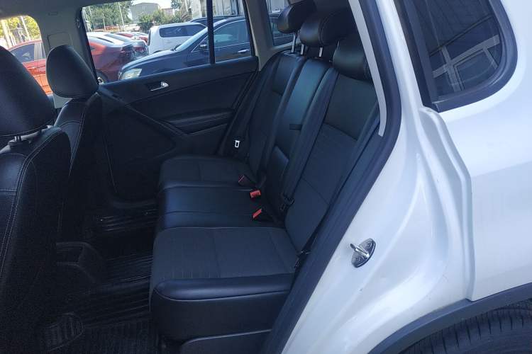 Used Volkswagen Tiguan L 2016 300TSI Automatic Two-Wheel Drive Trend Edition