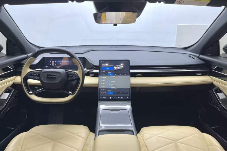 Used Geely Galaxy L6 2023 125km PLUS