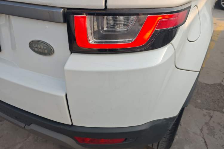 Used Land Rover Range Rover Evoque 2018 240 PS SE Smart Brilliance Edition
