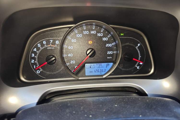 Used Toyota RAV4 2016 2.0L CVT Two-Wheel Drive Fashion Edition China V Standard Instrument Cluster