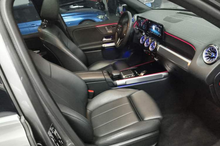 Used Mercedes-Benz GLB 2021 GLB 200 Fashion Model