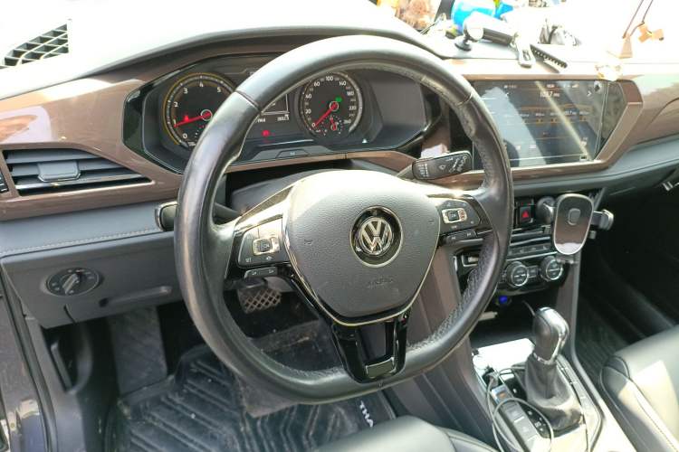 Used Volkswagen Tharu 2019 280TSI Two-Wheel Drive Luxury Version China VI Standard
